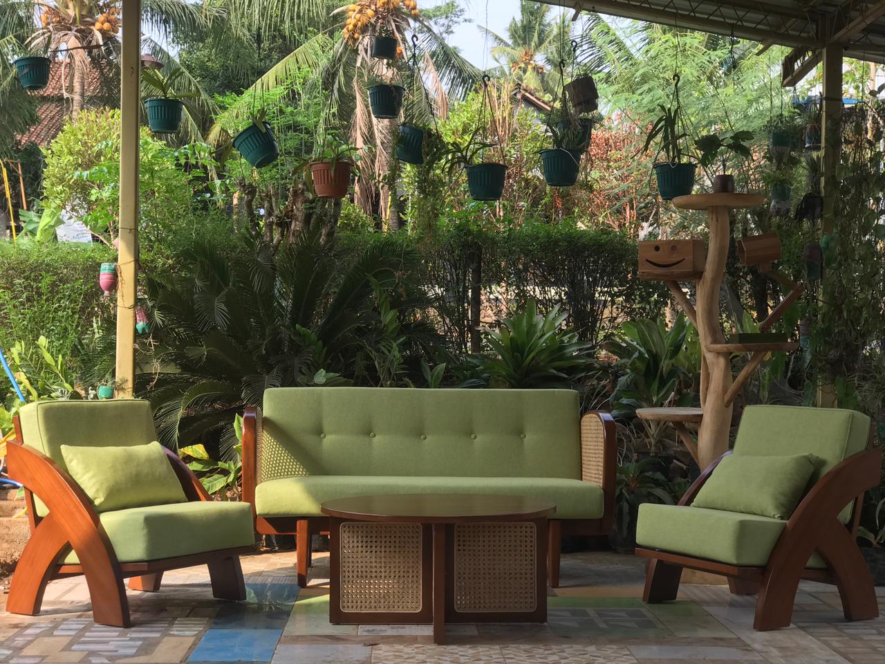 Furniture Premium